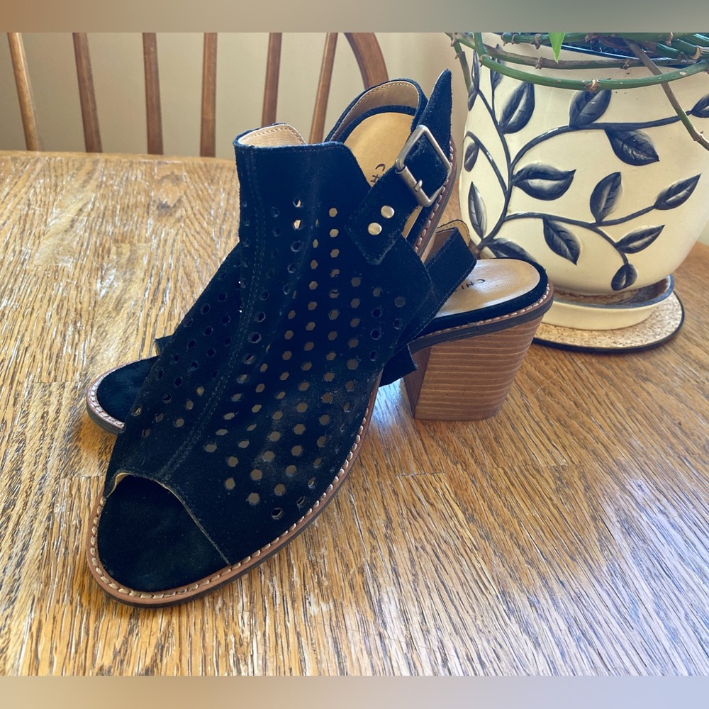 Chinese Laundry Suede Peep-Toe Slingback Sandals Black Sz 7.5